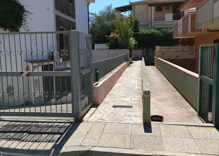 Casa Fabieddu 公寓 *